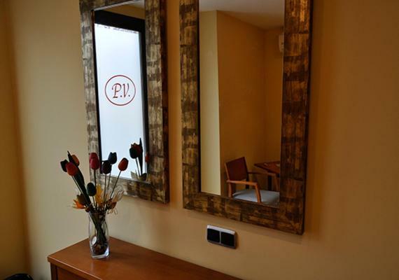 Hostal Puerta Del Valle La Cisterniga ภายนอก รูปภาพ
